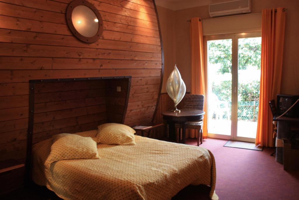 Hotel La Caravelle Фрежюс Экстерьер фото