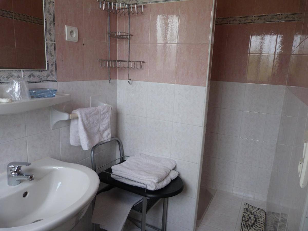 Hotel La Caravelle Фрежюс Экстерьер фото